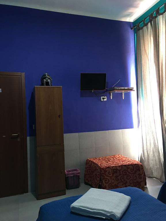 Хостел Volturno House Рим Номер фото